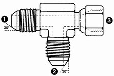 9391 | Komatsu 30� (Metric Thread) Swivel Nut Run Tee